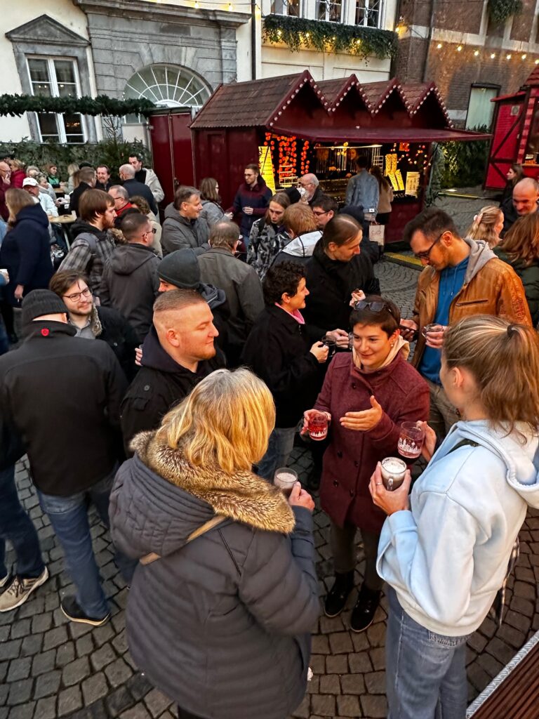 Gemeinsam auf dem Weihnachtsmarkt